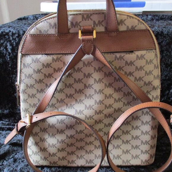02 Michael Kors MK Signature Center Stripe Tan/Umber Cindy Backpack #38S0CIJB7V - Picture 2 of 7